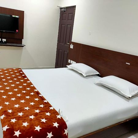 Sri Krishna Residency Hotell Eluru Eksteriør bilde