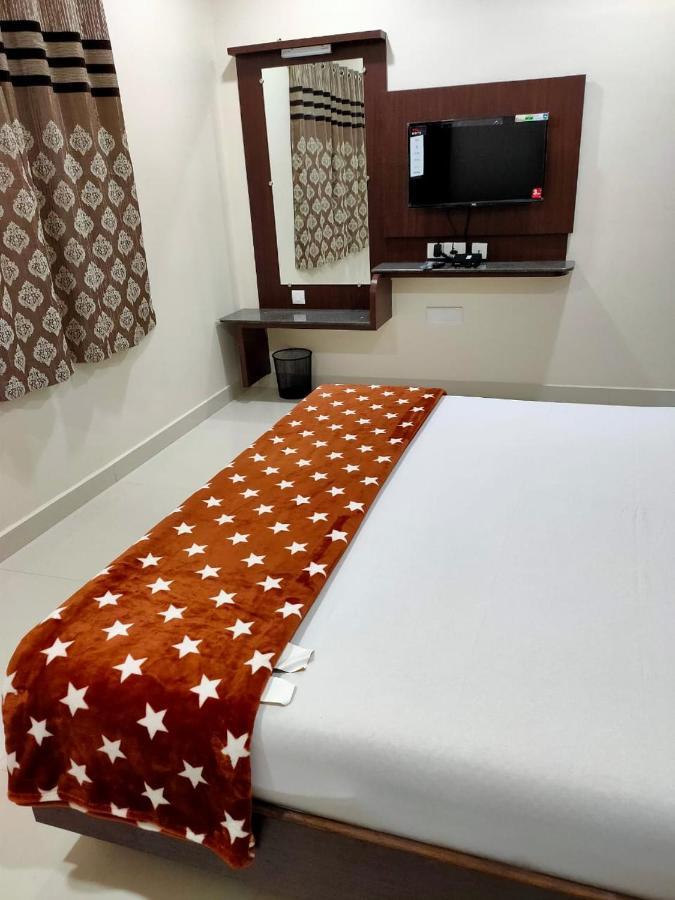 Sri Krishna Residency Hotell Eluru Eksteriør bilde
