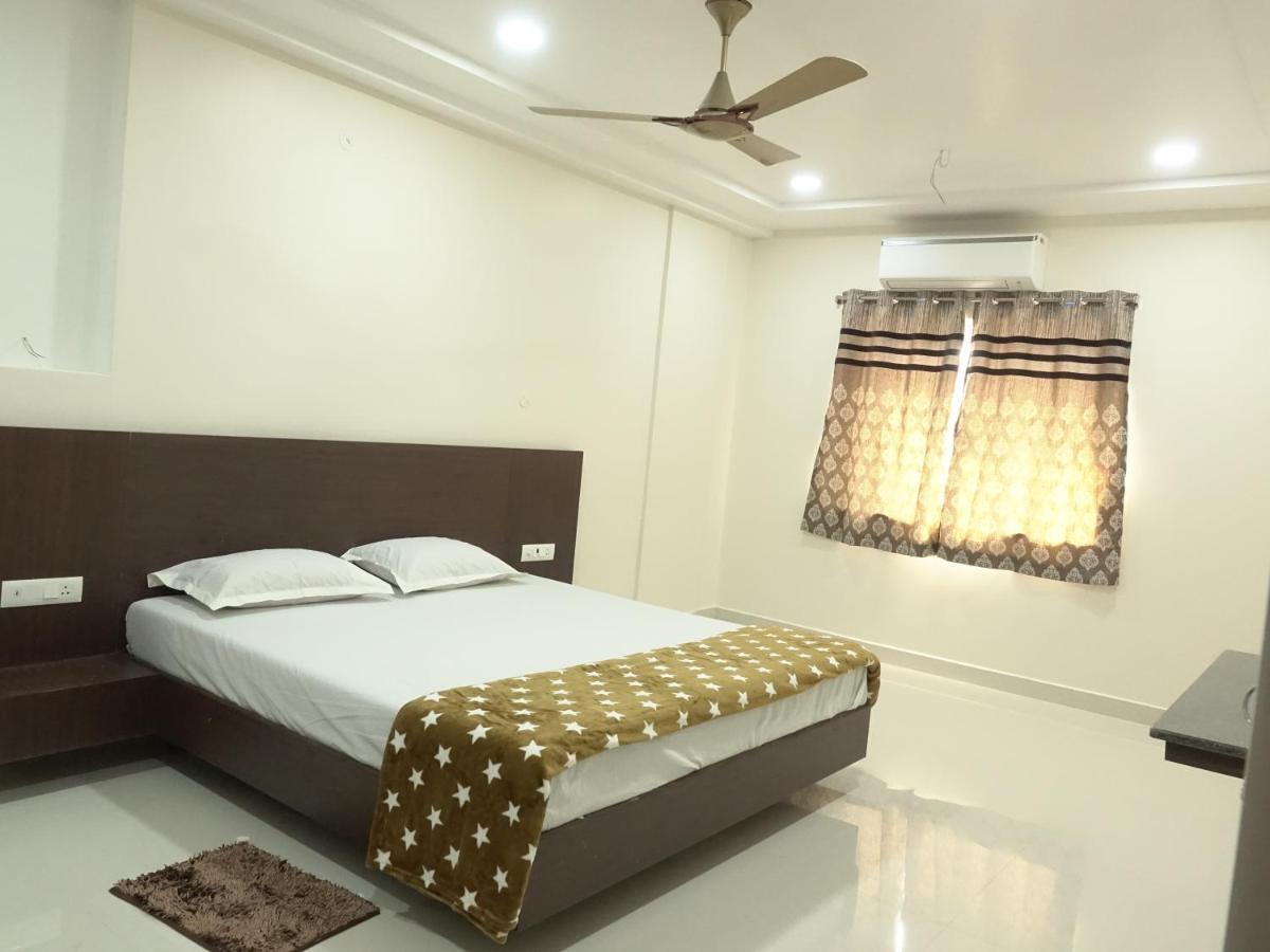Sri Krishna Residency Hotell Eluru Eksteriør bilde